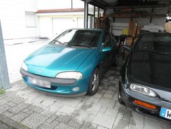 Grün Gebraucht 1995 Opel Tigra Coupé | 1.140 €