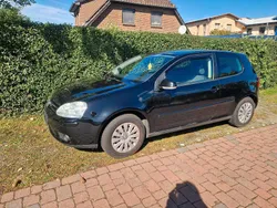 Schwarz Gebraucht 2005 VW Golf V Limousine | 1.900 € (Fairer Preis)