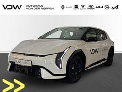 Deluxeweiß metallic Gebraucht 2025 Kia EV4 Limousine | 47.900 € (Fairer Preis)