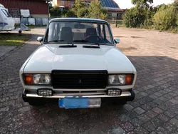 Weiß Gebraucht 1987 Lada 2107 Limousine | 12.500 €