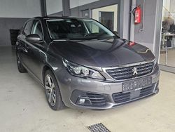 Grau Gebraucht 2019 Peugeot 308 Allure+ Limousine | 13.900 € (Etwas zu teuer)