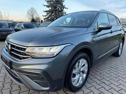 Grau Gebraucht 2023 VW Tiguan Allspace Life SUV | 26.490 € (Fairer Preis)