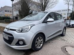 Sleek silver / met Gebraucht 2015 Hyundai i10 Style Kleinwagen | 7.300 € (Guter Preis)