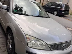 Grau Gebraucht 2004 Ford Mondeo Ghia Limousine | 2.490 €
