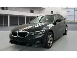 Schwarz Gebraucht 2019 BMW 320 Sport Line Kombi | 26.990 € (Etwas zu teuer)