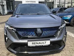 Dolomitgrau, black pearlschwarz metallic (grau) Gebraucht 2025 Renault Rafale Esprit Alpine SUV | 47.590 € (Fairer Preis)