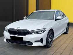 Weiß Gebraucht 2020 BMW 320 Sport Line Limousine | 24.000 € (Fairer Preis)