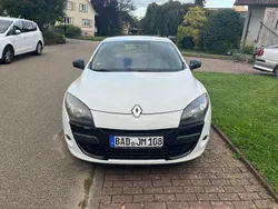 Weiß Gebraucht 2010 Renault Mégane III Coupé | 2.499 € (Superpreis)