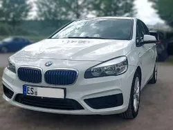 Weiß Gebraucht 2018 BMW 225 Active Tourer iPerformance Van / Kleinbus | 14.500 € (Guter Preis)