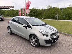 Beige Gebraucht 2011 Kia Rio 4 Kleinwagen | 2.900 € (Fairer Preis)