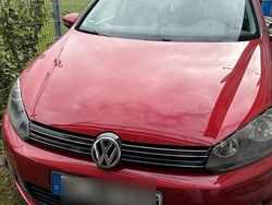 Rot Gebraucht 2010 VW Golf VI Kleinwagen | 3.999 €
