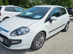 Weiß Gebraucht 2011 Fiat Punto Style Kleinwagen | 3.690 € (Fairer Preis)