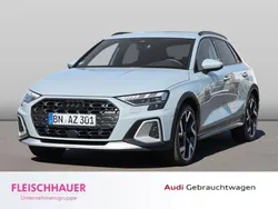 Grau Gebraucht 2025 Audi A3 Advanced Limousine | 41.880 €