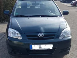 Grün Gebraucht 2004 Toyota Corolla Limousine | 4.999 € (Etwas zu teuer)