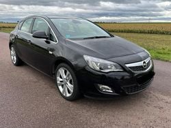 Schwarz Gebraucht 2010 Opel Astra Sport Limousine | 3.890 € (Fairer Preis)