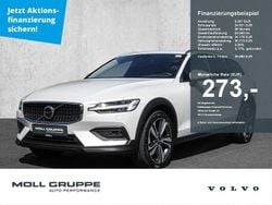 Crystal white pearl / metallic Gebraucht 2023 Volvo V60 CC Plus Kombi | 36.980 € (Guter Preis)