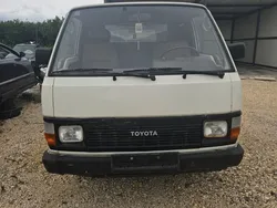 Weiß Gebraucht 1986 Toyota HiAce Van / Kleinbus | 9.000 €