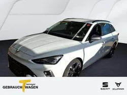 Weiß Gebraucht 2024 Cupra Leon Kombi | 30.430 € (Fairer Preis)