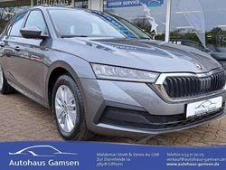 Graphitgrau Gebraucht 2024 Skoda Octavia Active Kombi | 30.990 € (Guter Preis)