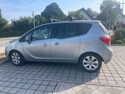 Grau Gebraucht 2012 Opel Meriva Edition Van / Kleinbus | 4.500 € (Fairer Preis)