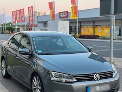Violet Gebraucht 2011 VW Jetta Limousine | 5.300 € (Fairer Preis)