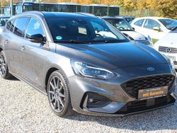 Grau Gebraucht 2019 Ford Focus ST-Line Limousine | 15.450 € (Etwas zu teuer)