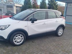 Weiß Gebraucht 2017 Opel Crossland SUV | 9.900 € (Etwas zu teuer)