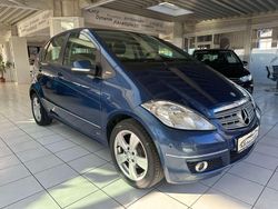Blau Gebraucht 2011 Mercedes A180 Avantgarde Kleinwagen | 6.490 € (Etwas zu teuer)