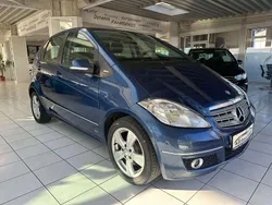 Blau Gebraucht 2011 Mercedes A180 Avantgarde Kleinwagen | 7.490 € (Teuer)
