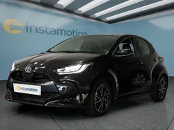 Schwarz Gebraucht 2022 Toyota Yaris Hybrid Kleinwagen | 20.999 € (Fairer Preis)