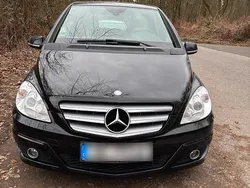 Schwarz Gebraucht 2010 Mercedes B180 Van / Kleinbus | 2.000 € (Guter Preis)