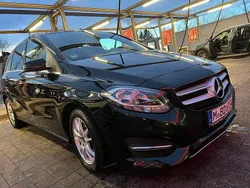 Schwarz Gebraucht 2018 Mercedes B180 Van / Kleinbus | 11.900 € (Fairer Preis)
