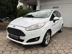 Weiß Gebraucht 2015 Ford Fiesta Titanium Kleinwagen | 4.450 € (Fairer Preis)