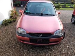 Weiß Gebraucht 2000 Opel Corsa Kleinwagen | 950 € (Fairer Preis)