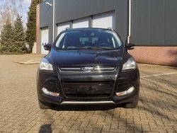 Schwarz metallic Gebraucht 2015 Ford Kuga Titanium SUV | 15.000 € (Fairer Preis)