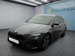 Grün Gebraucht 2024 Skoda Octavia Limousine | 42.949 € (Teuer)
