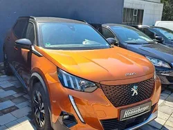 Orange Gebraucht 2021 Peugeot e-2008 GT SUV | 18.490 € (Fairer Preis)