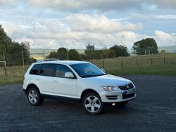 Weiß Gebraucht 2010 VW Touareg Individual SUV | 5.800 €