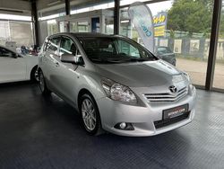 Silber Gebraucht 2012 Toyota Verso Travel Van / Kleinbus | 9.200 € (Etwas zu teuer)