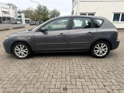 Grau Gebraucht 2004 Mazda 3 Active Limousine | 1.800 € (Fairer Preis)