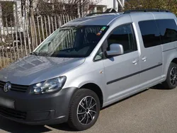 Silber Gebraucht 2012 VW Caddy Maxi Trendline Van / Kleinbus | 6.500 € (Fairer Preis)