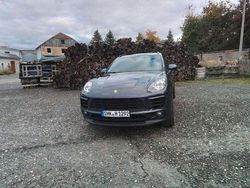 Grau Gebraucht 2017 Porsche Macan S SUV | 39.900 € (Fairer Preis)
