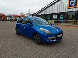 Blau Gebraucht 2011 Renault Scénic III Dynamique Van / Kleinbus | 4.990 € (Etwas zu teuer)