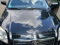 Schwarz Gebraucht 2005 Toyota Avensis Sol Kombi | 2.500 € (Fairer Preis)