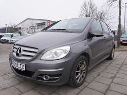 Mountaingrau met. Gebraucht 2009 Mercedes 200 Limousine | 3.350 € (Superpreis)