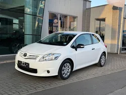 Weiß Gebraucht 2010 Toyota Auris Basis Kleinwagen | 4.999 € (Fairer Preis)