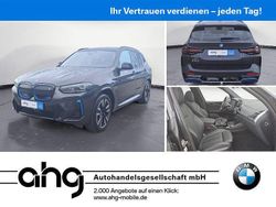 Grau Gebraucht 2023 BMW iX3 Sport Line SUV | 49.430 € (Etwas zu teuer)