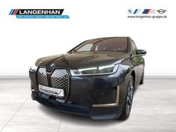 Grau Gebraucht 2021 BMW iX SUV | 43.439 € (Etwas zu teuer)