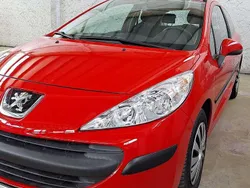 Farbe rot aden/deckend Gebraucht 2009 Peugeot 207 Filou Kleinwagen | 2.650 € (Fairer Preis)