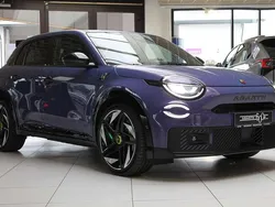 Violett (hypnotic purple) Neu 2025 Abarth 600e Scorpionissima SUV | 47.990 €